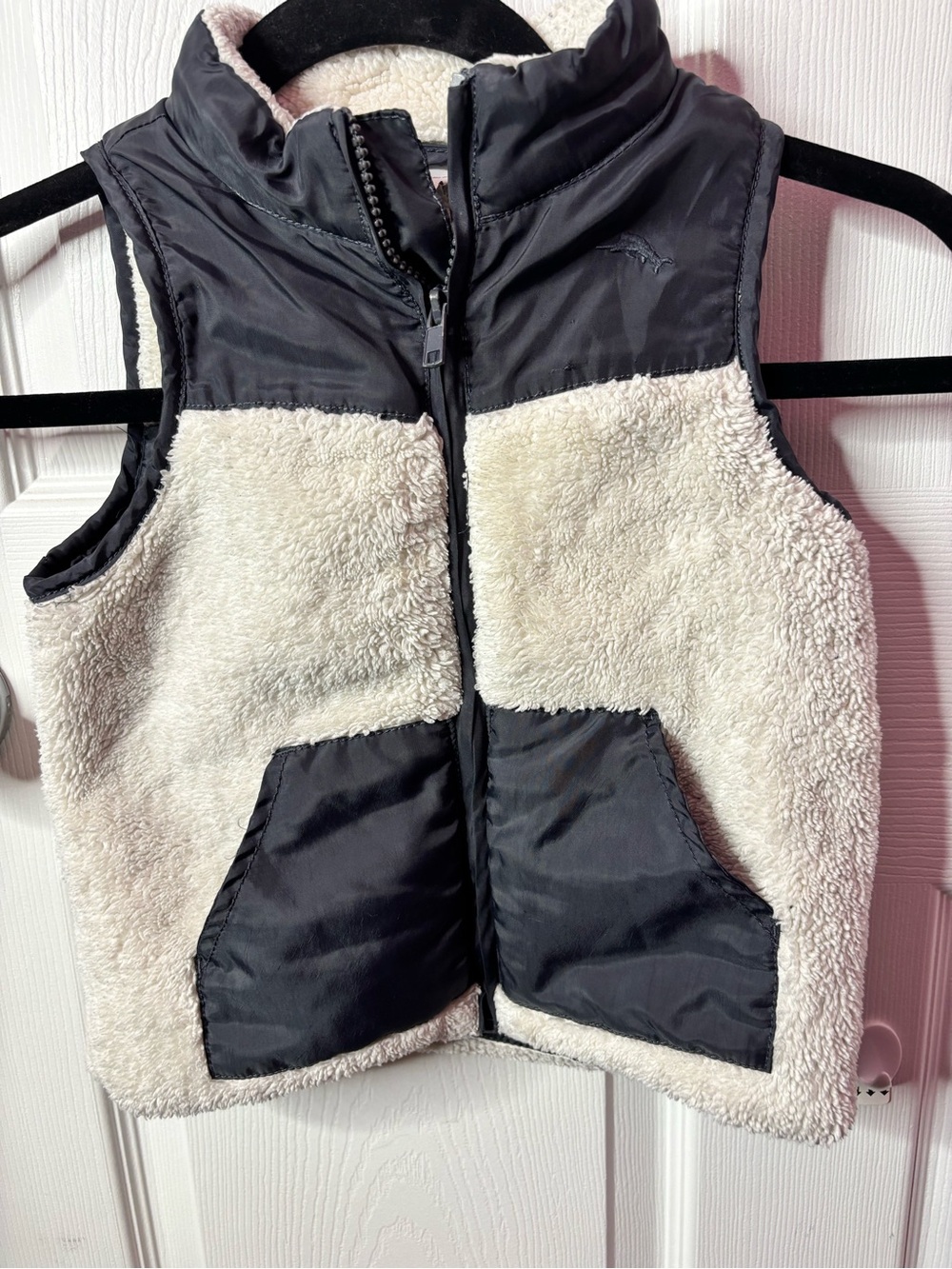 Tommy Bahama Kids Cream and Black Sherpa Vest